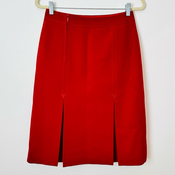 Authentic Celine 100% wool pleated midi skirt with gold chain waist saffron red - Picture 9 of 12